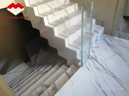 Villa Interior Stair Railing Made of Natural Marble Stone and Calacatta Gold Steps